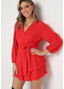 Czerwona Kopertowa Sukienka Kombinezon Mini z Falbanką Bomina ze sklepu Born2be Odzież w kategorii Sukienki - zdjęcie 164789432