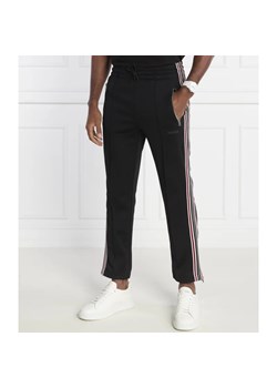 HUGO Spodnie dresowe Darst | Regular Fit ze sklepu Gomez Fashion Store w kategorii Spodnie męskie - zdjęcie 164799103