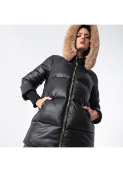 Damska kurtka pikowana z nylonu z kapturem czarna ze sklepu WITTCHEN w kategorii Kurtki damskie - zdjęcie 164876670