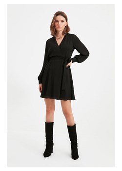 trendyol Sukienka w kolorze czarnym ze sklepu Limango Polska w kategorii Sukienki - zdjęcie 164907800