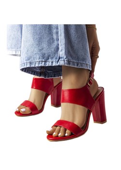 Czerwone sandały na słupku Rachelle ze sklepu ButyModne.pl w kategorii Sandały damskie - zdjęcie 164911683