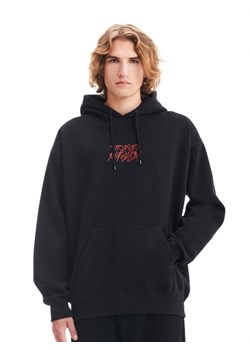 Cropp - Czarna bluza z kapturem - czarny ze sklepu Cropp w kategorii Bluzy męskie - zdjęcie 164926753