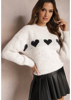 Jasnobeżowy Sweter z Puchatej Dzianiny i Nadrukiem w Serca Kazavenia ze sklepu Renee odzież w kategorii Swetry damskie - zdjęcie 164928024