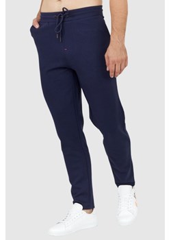 AERONAUTICA MILITARE Granatowe spodnie męskie dresowe, Wybierz rozmiar M ze sklepu outfit.pl w kategorii Spodnie męskie - zdjęcie 165007031