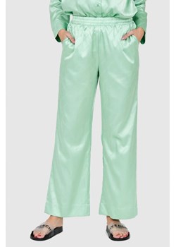 JUICY COUTURE Zielone satynowe spodnie piżamowe w logo, Wybierz rozmiar L ze sklepu outfit.pl w kategorii Piżamy damskie - zdjęcie 165007304