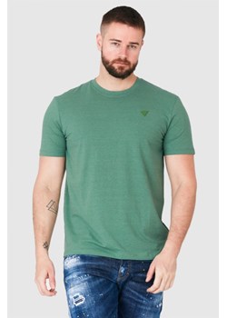 GUESS Zielony t-shirt męski z trójkątnym logo, Wybierz rozmiar S ze sklepu outfit.pl w kategorii T-shirty męskie - zdjęcie 165014161