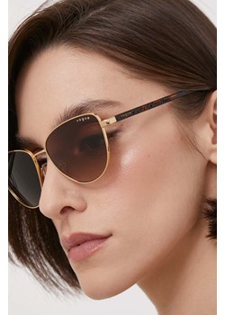 VOGUE okulary przeciwsłoneczne damskie kolor brązowy 0VO4286S ze sklepu ANSWEAR.com w kategorii Okulary przeciwsłoneczne damskie - zdjęcie 165026173