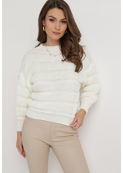 Jasnobeżowy Sweter o Krótkim Fasonie z Luźnymi Rękawami Hejlla ze sklepu Born2be Odzież w kategorii Swetry damskie - zdjęcie 165045453