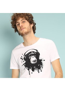 WOOOP Koszulka &quot;Creative Monkey&quot; w kolorze białym ze sklepu Limango Polska w kategorii T-shirty męskie - zdjęcie 165096251