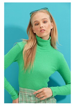 Chezalou Koszulka w kolorze zielonym ze sklepu Limango Polska w kategorii Bluzki damskie - zdjęcie 165154410