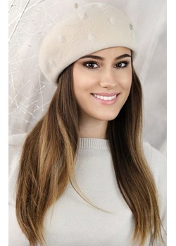 Damski zimowy beret w kolorze ecru LINDA, Kolor ecru, Rozmiar one size, KAMEA ze sklepu Primodo w kategorii Czapki zimowe damskie - zdjęcie 165214580