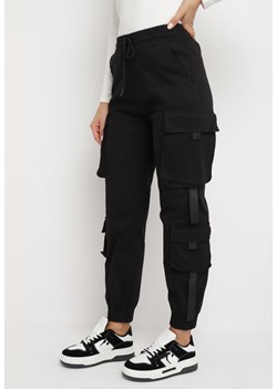 Czarne Spodnie Joggery z Kieszeniami Naelindra ze sklepu Born2be Odzież w kategorii Spodnie damskie - zdjęcie 165218670