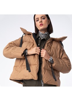 Damska kurtka oversizowa pikowana ze ściągaczami na rękawach jasny brąz ze sklepu WITTCHEN w kategorii Kurtki damskie - zdjęcie 165231981