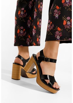 Czarne sandały na słupku Grita ze sklepu Zapatos w kategorii Sandały damskie - zdjęcie 165297970