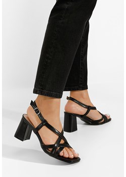 Czarne sandały na słupku Nahia ze sklepu Zapatos w kategorii Sandały damskie - zdjęcie 165298850
