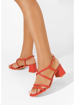Czerwone sandały na słupku Clemena ze sklepu Zapatos w kategorii Sandały damskie - zdjęcie 165299933
