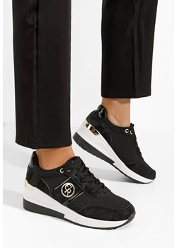 Czarne sneakersy damskie na koturnie Rhisa ze sklepu Zapatos w kategorii Buty sportowe damskie - zdjęcie 165300590