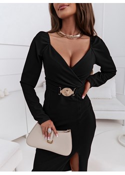 Czarna dopasowana sukienka midi z ozdobnym paskiem Freya - czarny ze sklepu pakuten.pl w kategorii Sukienki - zdjęcie 165302662