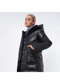 Damski płaszcz puchowy z łączonych materiałów z kapturem czarny ze sklepu WITTCHEN w kategorii Płaszcze damskie - zdjęcie 165310900
