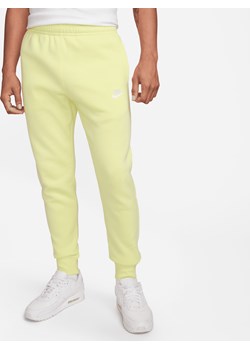 Joggery Nike Sportswear Club Fleece - Zieleń ze sklepu Nike poland w kategorii Spodnie męskie - zdjęcie 165316783