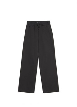Cropp - Czarne dresowe spodnie - czarny ze sklepu Cropp w kategorii Spodnie damskie - zdjęcie 165333182