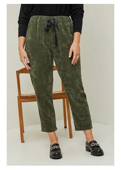 Curvy Lady Spodnie w kolorze khaki ze sklepu Limango Polska w kategorii Spodnie damskie - zdjęcie 165367494