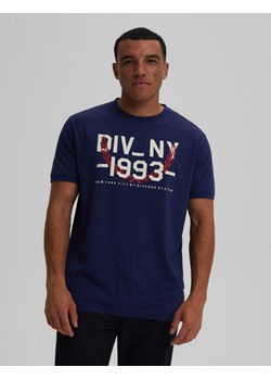 Koszulka NYC SIRO Granat Melanż S ze sklepu Diverse w kategorii T-shirty męskie - zdjęcie 165369280