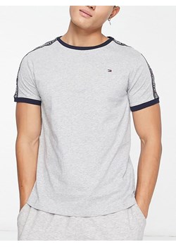 Tommy Hilfiger Koszulka w kolorze szarym ze sklepu Limango Polska w kategorii T-shirty męskie - zdjęcie 165513263