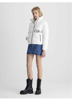 Calvin Klein Kurtka pikowana w kolorze białym ze sklepu Limango Polska w kategorii Kurtki damskie - zdjęcie 165513781