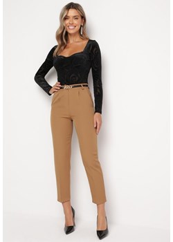 Jasnobrązowe Spodnie Garniturowe z Regularnym Stanem Ilysath ze sklepu Born2be Odzież w kategorii Spodnie damskie - zdjęcie 165577973