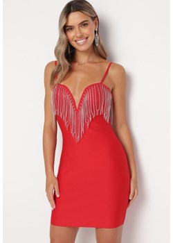 Czerwona Dopasowana Sukienka na Ramiączkach z Frędzlami w Cyrkonie Figara ze sklepu Born2be Odzież w kategorii Sukienki - zdjęcie 165590190