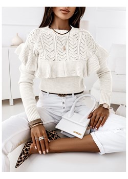 Klasyczny sweter z falbaną RAYANA - biały ze sklepu magmac.pl w kategorii Swetry damskie - zdjęcie 165653184