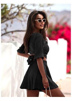 Kobiecy komplet bluzka i spódnico-spodenki ESTELA - czarny ze sklepu magmac.pl w kategorii Komplety i garnitury damskie - zdjęcie 165655521