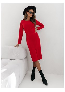 Elegancka sukienka z wycięciem z boku ADALEE - czerwona ze sklepu magmac.pl w kategorii Sukienki - zdjęcie 165657753