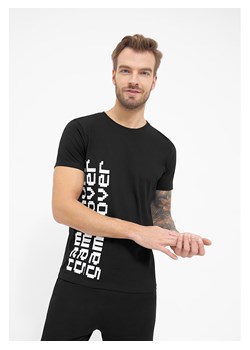 Bench Koszulka &quot;Op&quot; w kolorze czarnym ze sklepu Limango Polska w kategorii T-shirty męskie - zdjęcie 165671783
