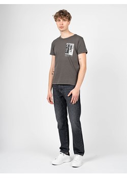 Pepe Jeans T-shirt "Tide" | PM508528 | Tide | Mężczyzna | Czarny ze sklepu ubierzsie.com w kategorii T-shirty męskie - zdjęcie 165698972