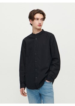Czarna koszula regular fit z domieszką lnu ze sklepu House w kategorii Koszule męskie - zdjęcie 165701181