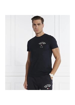 Tommy Hilfiger T-shirt ARCH VARSITY | Slim Fit ze sklepu Gomez Fashion Store w kategorii T-shirty męskie - zdjęcie 165707234