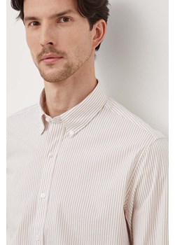 Michael Kors koszula męska kolor beżowy slim z kołnierzykiem button-down ze sklepu ANSWEAR.com w kategorii Koszule męskie - zdjęcie 165755742