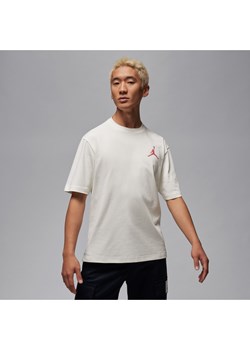 T-shirt Jordan Essentials Holiday - Biel ze sklepu Nike poland w kategorii T-shirty męskie - zdjęcie 165806420