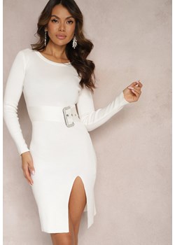 Biała Sweterkowa Sukienka Mini z Ozdobnym Paskiem i Rozcięciem Helinor ze sklepu Renee odzież w kategorii Sukienki - zdjęcie 165809450