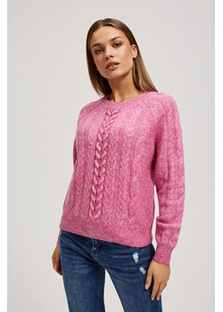 Sweter z ozdobnym splotem fuksjowy ze sklepu Moodo.pl w kategorii Swetry damskie - zdjęcie 165893361