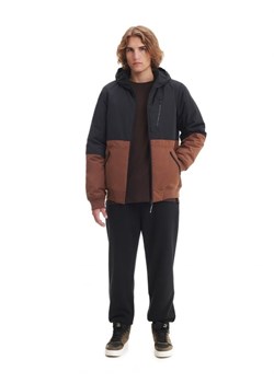 Cropp - Czarno-brązowa kurtka z kapturem - brązowy ze sklepu Cropp w kategorii Kurtki męskie - zdjęcie 166012112