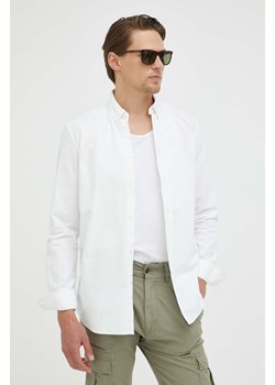 Samsoe Samsoe koszula bawełniana LIAM męska kolor biały regular z kołnierzykiem button-down M00023175 ze sklepu PRM w kategorii Koszule męskie - zdjęcie 166042433