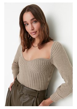 trendyol Sweter w kolorze beżowym ze sklepu Limango Polska w kategorii Swetry damskie - zdjęcie 166053660