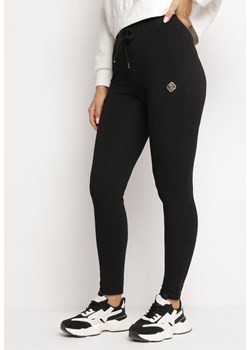 Czarne Bawełniane Spodnie z Gumką w Pasie Lynella ze sklepu Born2be Odzież w kategorii Spodnie damskie - zdjęcie 166089614