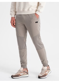 Męskie spodnie dresowe ze wstawkami z tkaniny ottoman - popielate V4 OM-PASK-0127 ze sklepu ombre w kategorii Spodnie męskie - zdjęcie 166123011