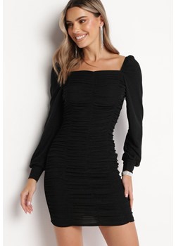 Czarna Sukienka Błyszcząca z Drapowaniem i Kwadratowym Dekoltem Tashi ze sklepu Born2be Odzież w kategorii Sukienki - zdjęcie 166145963