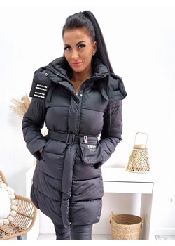 długi zimowy płaszcz first z paskiem i saszetką - czarny ze sklepu STYLOWO w kategorii Płaszcze damskie - zdjęcie 166166072