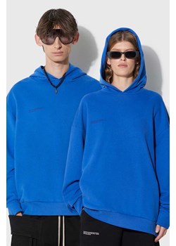 Pangaia bluza bawełniana kolor niebieski z kapturem z nadrukiem ze sklepu PRM w kategorii Bluzy męskie - zdjęcie 166191512